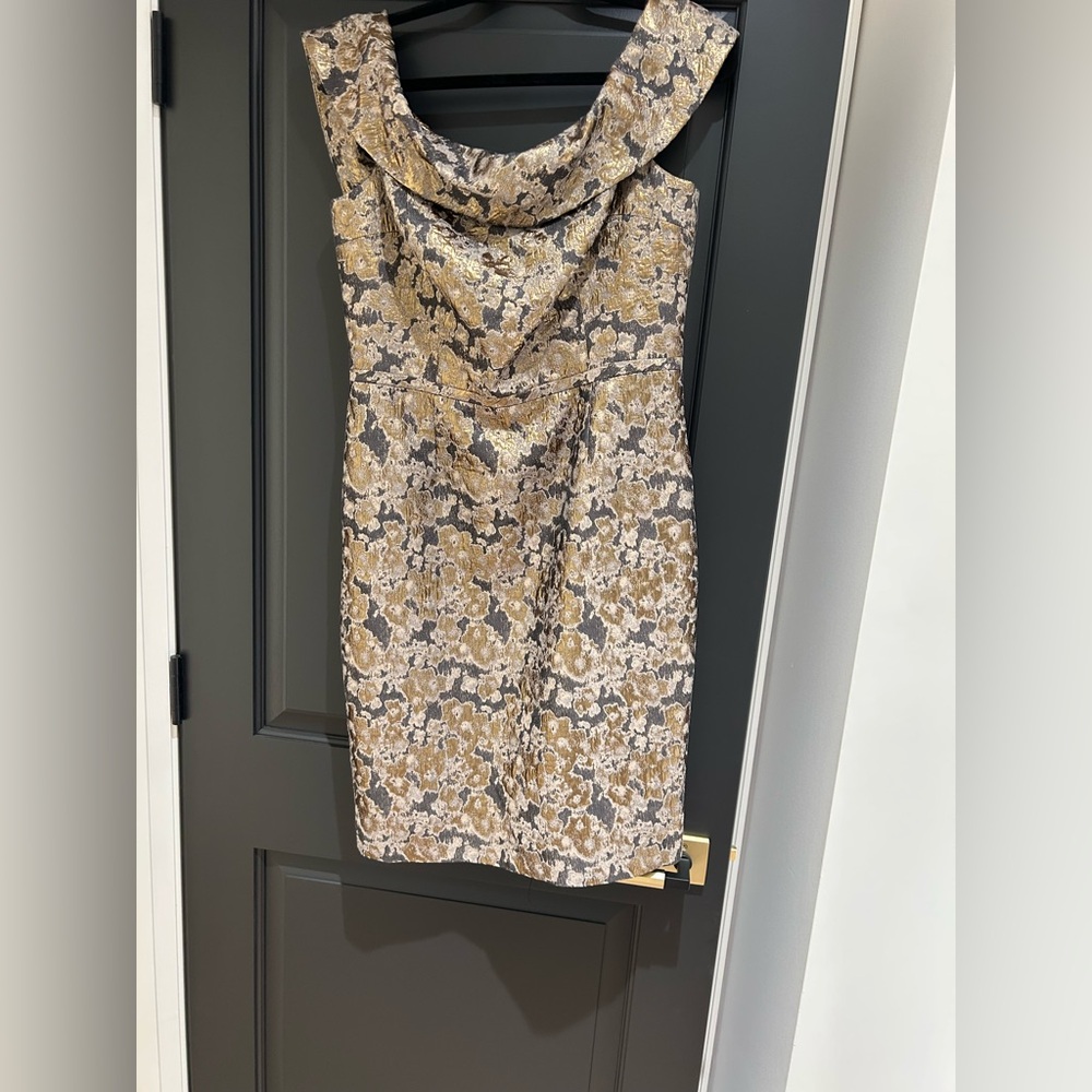 Elegant Calvin Klein Gold and black off the shoulder dress